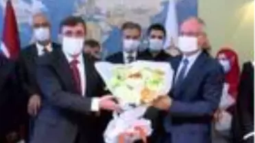 AK Parti Dış İlişkiler Başkanlığı'nda devir teslim