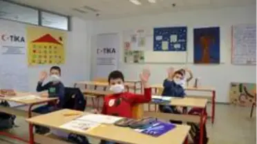 TİKA'dan Karadağ'da bilgisayarlı eğitime destek