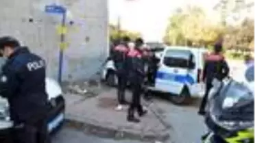 Son dakika haberleri... Başkentte ekip aracı ile otomobil çarpıştı: 3 polis yaralı
