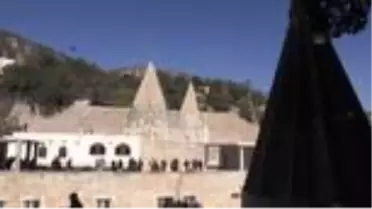 Ezidilerin yeni seçilen dini lideri görevine başladı