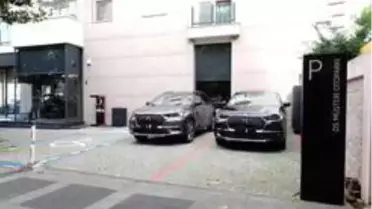 DS Automobiles üçüncü mağazasıyla birlikte elektrikli modelini satışa sundu