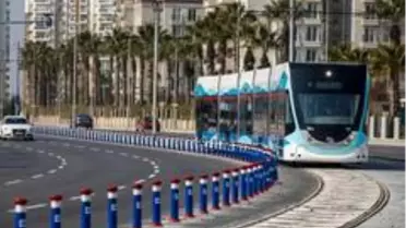İzmir'de toplu ulaşım Kovid-19 tedbirleri kapsamında yeniden düzenlendi