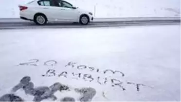 Bayburt'un yüksek kesimlerinde kar yağışı etkili oldu