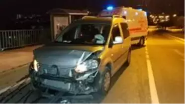 Samsun'da alkollü sürücü kırmızı ışıkta bekleyen araca çarptı: 1 yaralı