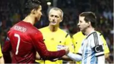 Futbolun yaşayan efsaneleri Messi ile Ronaldo, Maradona'ya böyle veda etti