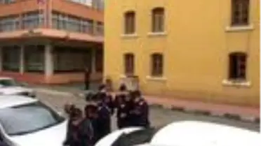 Hırsızlık şüphelilerini, filyasyon ekibi gibi davranan jandarma yakaladı