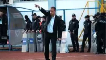 Selahaddin Dinçel, Üzülmez'e meydan okudu
