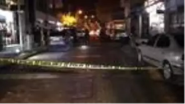 Son dakika haberleri! Husumetlisince sokak ortasında tabancayla vurulduğu anlar kamerada