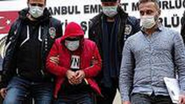 15 yıl önce öldürülen kadının 'koli bandıyla' yakalanan katilinden kan donduran ifade: Gittiğimde bıçaklanmıştı, birkaç kere de ben sapladım