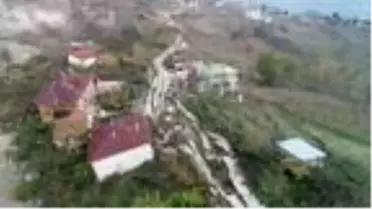 Heyelanlı mahalle, hayalet kente döndü