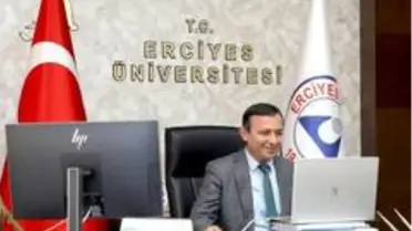 ERÜ Rektörü Çalış, yabancı uyruklu öğrencilerle bir araya geldi