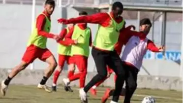 Sivasspor'da Hakan Arslan çalışmalara başladı