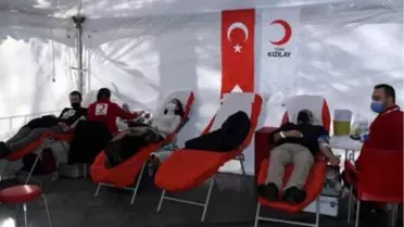 Sokağa çıkma kısıtlamasında kan verdiler