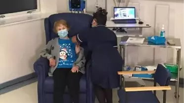 İngiltere'de, Pfizer BioNTech koronavirüs aşısını vurulan ilk kişi Margaret Keenan oldu