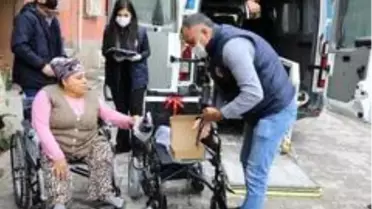 Yüreğir Belediyesinden 10 engelliye akülü tekerlekli sandalye