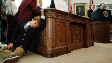 Oval Ofis'teki madalya töreninde Trump konuştu, çocuklar sıkıntıdan patladı