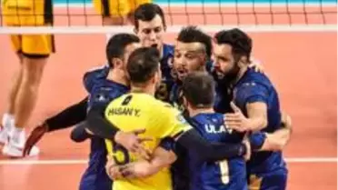 Fenerbahçe, PGE Skra Belchatow'a 3-1 yenildi