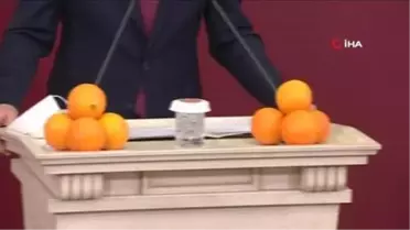 AK Partili Uslu, Finike portakalını Meclis'e taşıdı