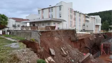Antalya'da hastanenin acil servisi, heyelan nedeniyle boşaltıldı