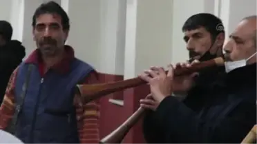 Lüleburgazlı müzisyenler 'Müzik Susmasın' desteğinden faydalanmak için kamera karşısına geçti
