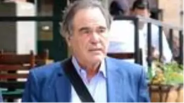Ünlü yönetmen Oliver Stone: Covid 19'a karşı Rus aşısı oldum