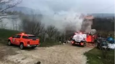 Saman dolu daire alevlere teslim oldu