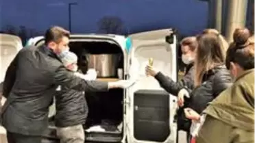 Sağlık çalışanlarına sıcak çorba ve simit ikramı