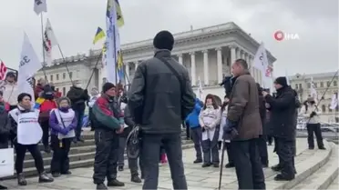 Ukrayna'da karantina karşıtı protestolar devam ediyor