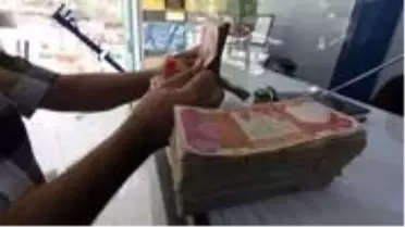 Irak, 17 yıl sonra devalüasyon kararı aldı