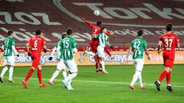 Süper Lig: Konyaspor: 0 Sivasspor: 0 (İlk yarı)