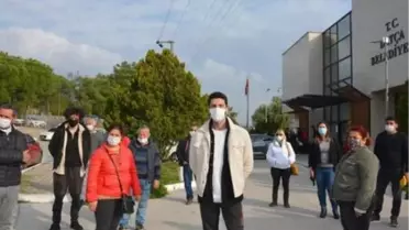 Datça Belediyesi önünde kaçak yapılarının yıkılmaması için eylem yaptılar