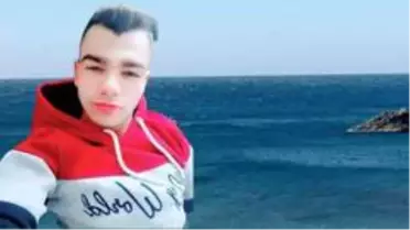 Alabora olan bottaki genci arama çalışmaları sürüyor