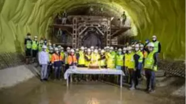 Başkan Soyer yılın son saatlerinde Narlıdere Metrosu'na indi