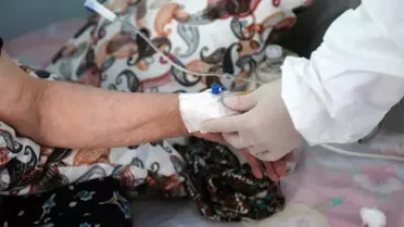 Büyükçekmece Belediyesi ekipleri, sokağa çıkmayan vatandaşların yardımına koştu