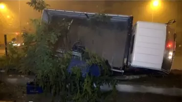 Son dakika haberleri! Egzozu kırılan kamyonet sürücüye kaza yaptırdı