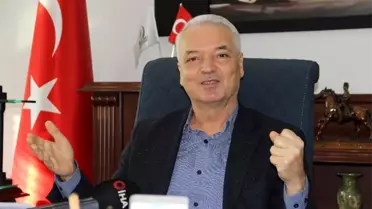 İstifa ettiği belediyeye başkan olarak döndü