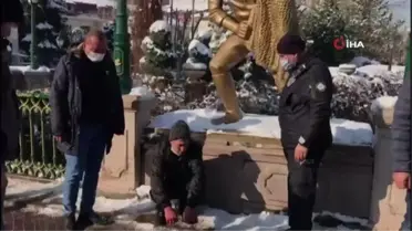 Porsuk Çayı'na düşen vatandaş halatla kurtarıldı