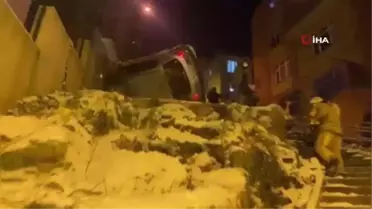 İstanbul'da feci kaza: Otomobil aşağıya uçtu
