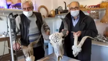 Balıkesir'de kuru kafa, su kabağı ve yumurtadan süs eşyası yapılıyor