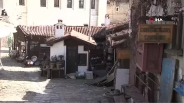 225 yıllık Demirciler Çarşısı'nda mesleklerini sürdürmenin gururunu yaşıyorlar
