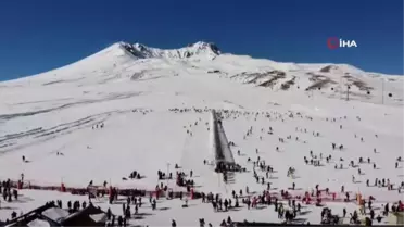 Erciyes'te sömestir yoğunluğu devam ediyor