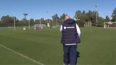 Son dakika haberi | Rusya A Milli Futbol Takımı Teknik Direktörü Cherchesov'dan Kovid-19 tedbirlerine övgü
