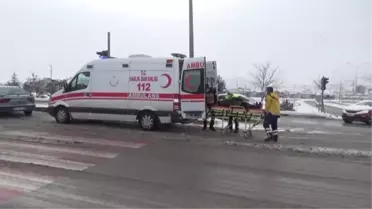 Afyonkarahisar'da 3 aracın karıştığı kazada bir kişi yaralandı