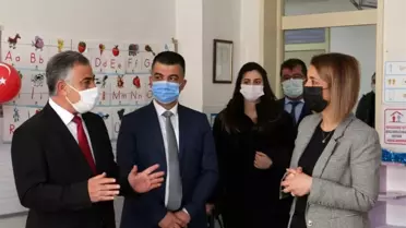 Vali Becel, yüz yüze eğitime başlayan okulları ziyaret etti