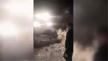 KASTAMONU - Kar nedeniyle köyde mahsur kalan yaşlı kadın kepçede taşınarak kurtarıldı