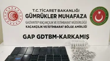 Karkamış'ta bin 200 paket kaçak sigara ve 16 adet cep telefonu ele geçirildi