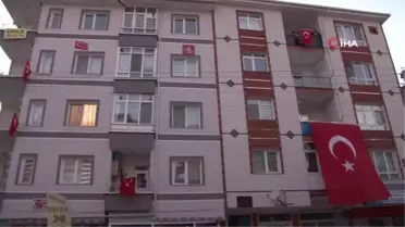 Son dakika haber! Bakan Akar'dan şehit Harun Turhan'ın ailesine taziye ziyareti