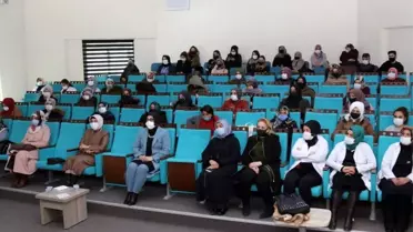 Van'da 'Gönülden Gönüle Dost Sohbetleri'ne yoğun ilgi