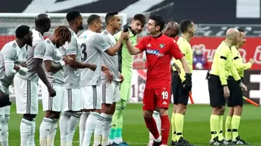 Süper Lig: Beşiktaş: 3 - Y. Denizlispor: 0 (İlk yarı)