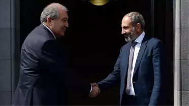 Son Dakika: Sarkisyan, Genelkurmay Başkanı'nı görevden almayı reddetti